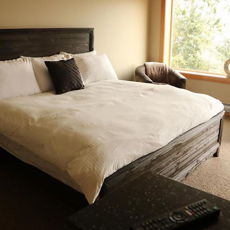 Moon Water Lodge Malahat Exterior foto